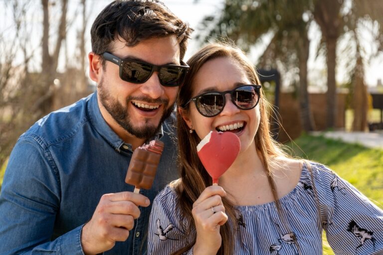 Couple,In,Love,Having,An,Ice,Cream,Together.,Heterosexual,Couple
